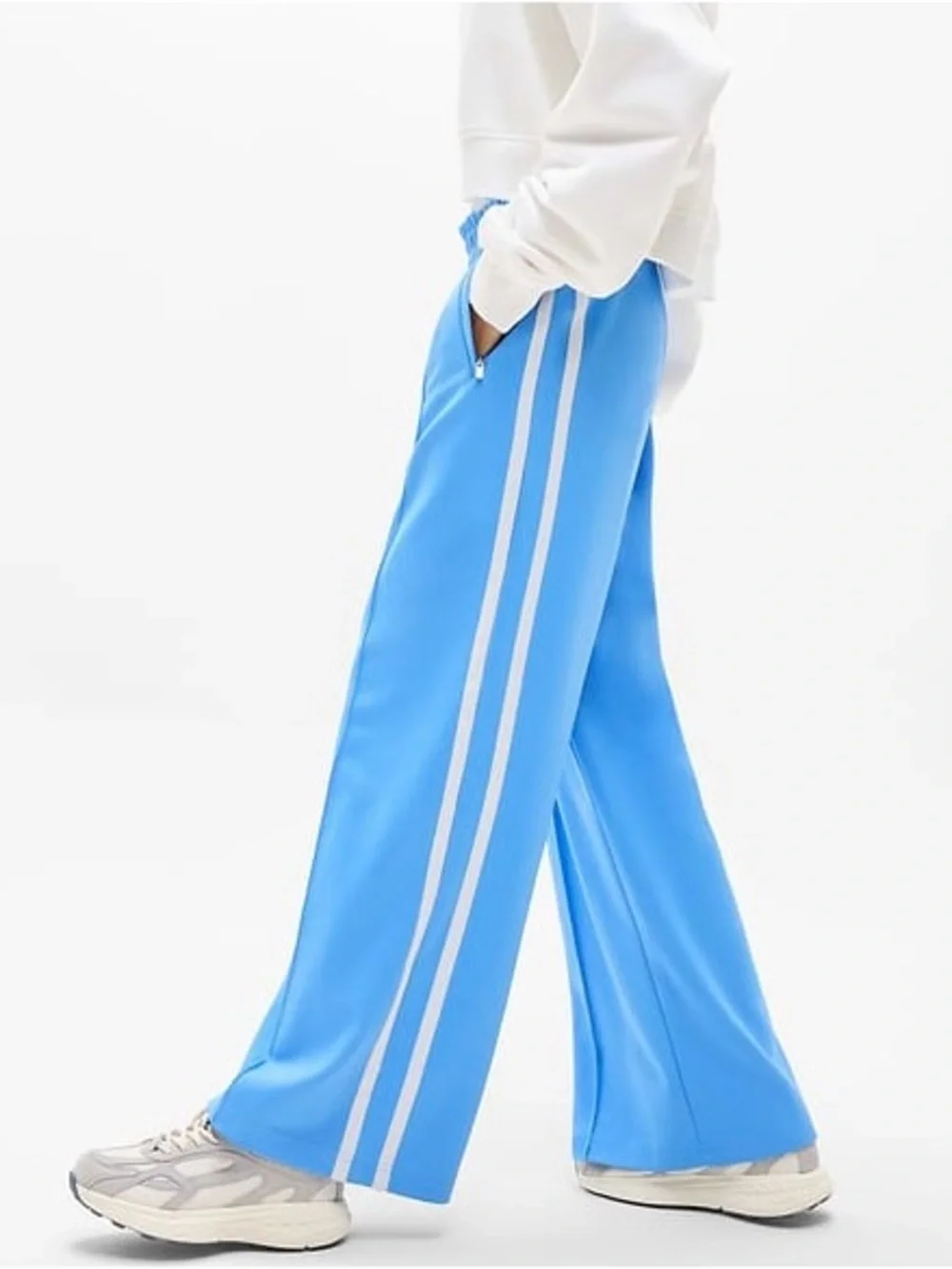 Wide-Leg Athletic Track Pants in Sky Blue with Side Stripes - Picture 3 of 7